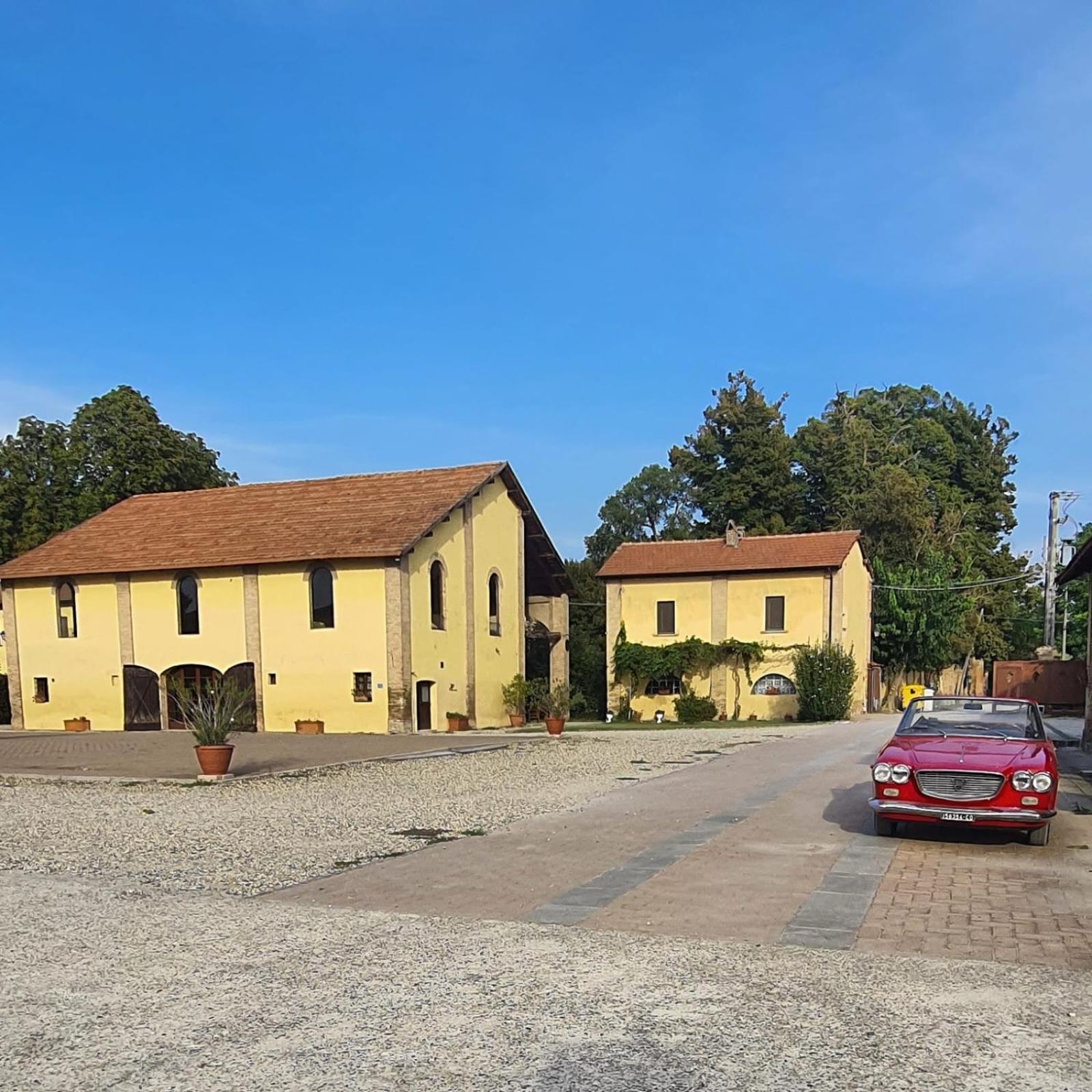 Agriturismo Le Corti Della Gualdana Воґера Екстер'єр фото