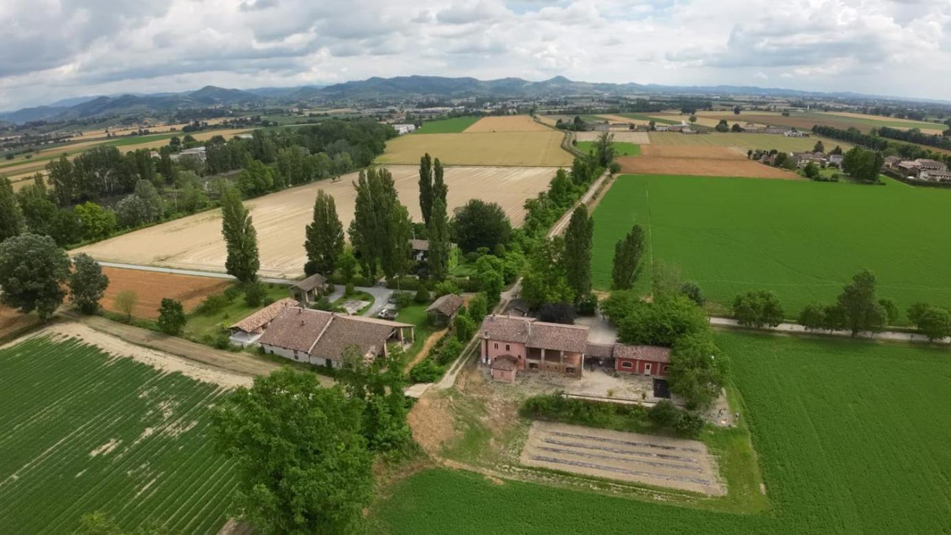 Agriturismo Le Corti Della Gualdana Воґера Екстер'єр фото